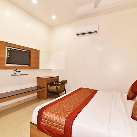 Hotel B-Comfort Amritsar Bagian luar foto
