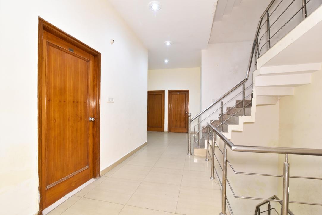 Hotel B-Comfort Amritsar Bagian luar foto