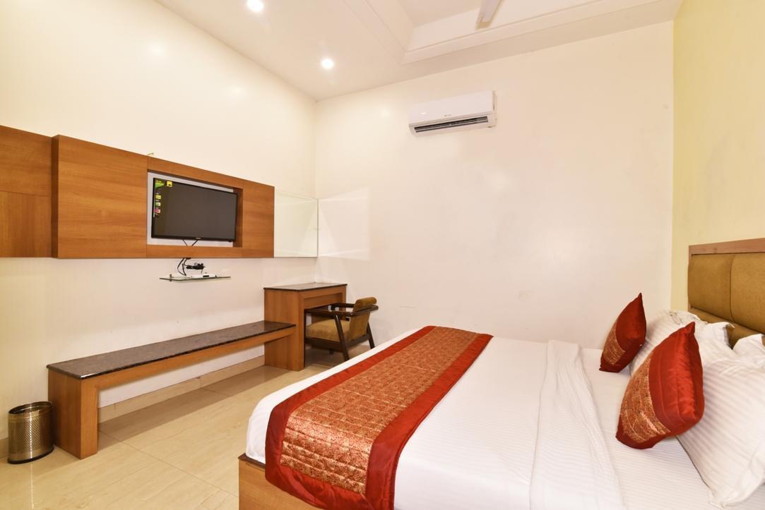 Hotel B-Comfort Amritsar Bagian luar foto