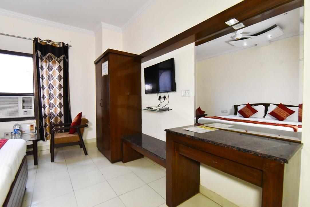 Hotel B-Comfort Amritsar Bagian luar foto