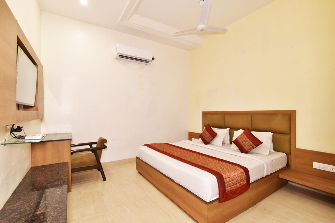 Hotel B-Comfort Amritsar Bagian luar foto
