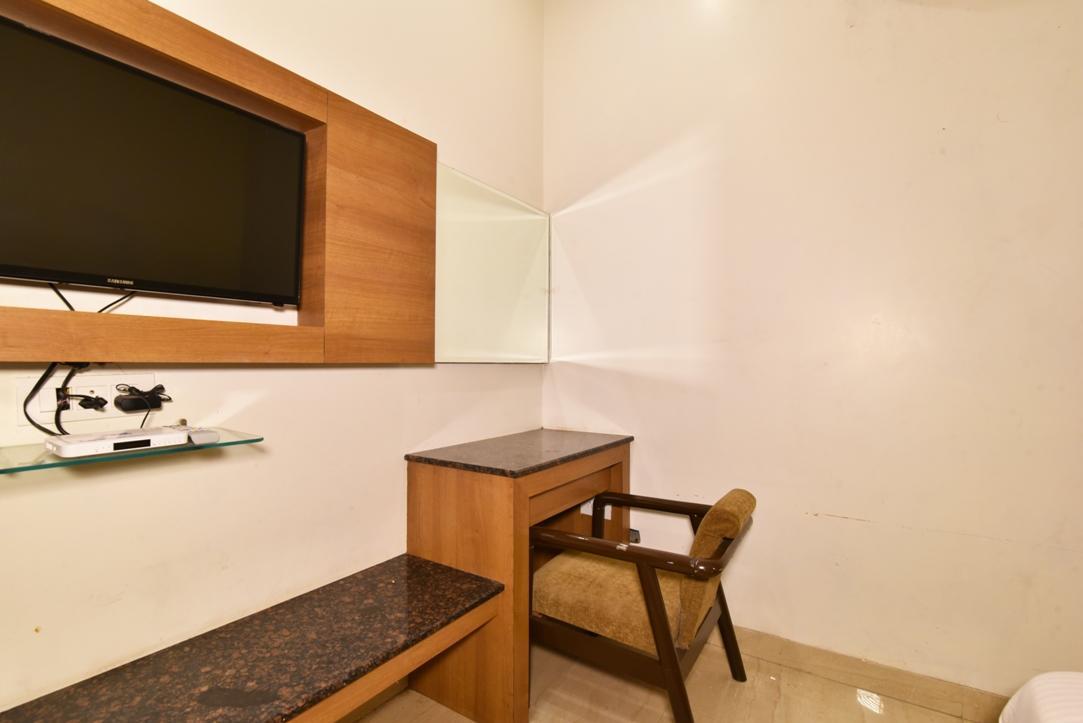 Hotel B-Comfort Amritsar Bagian luar foto