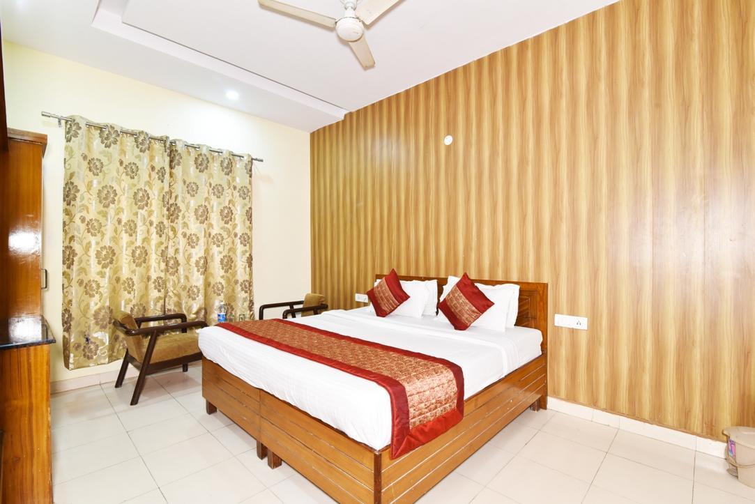 Hotel B-Comfort Amritsar Bagian luar foto