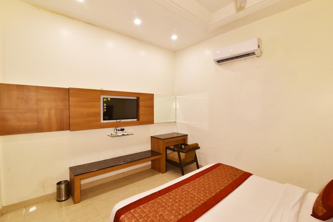 Hotel B-Comfort Amritsar Bagian luar foto