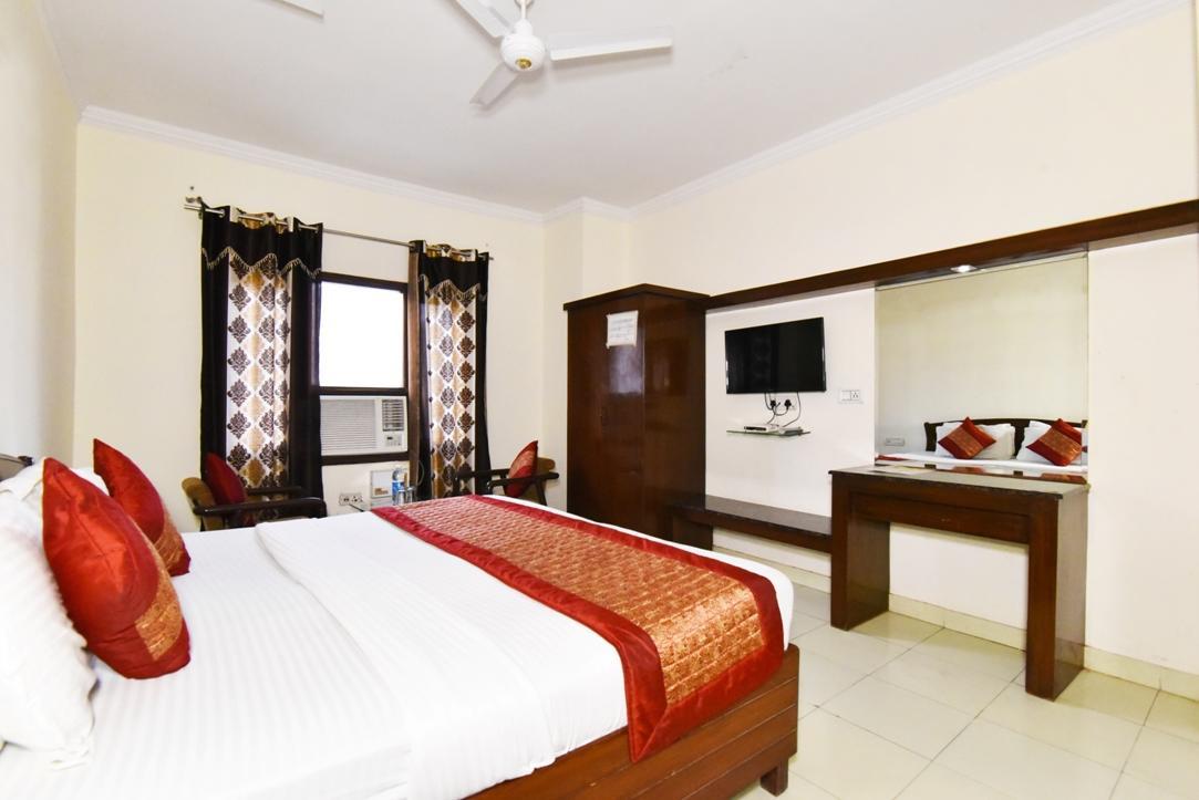 Hotel B-Comfort Amritsar Bagian luar foto